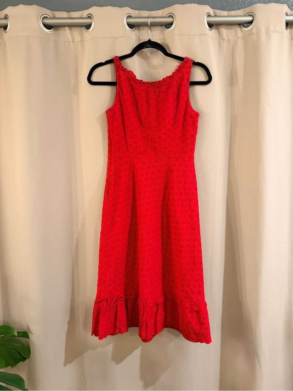 Express Red Lace-Pattern Midi Dress - Picture 2 of 6